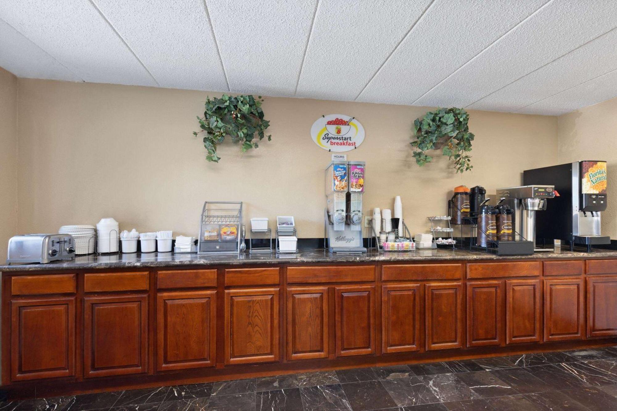 Super 8 By Wyndham Fort Mitchell Cincinnati Area Exteriér fotografie