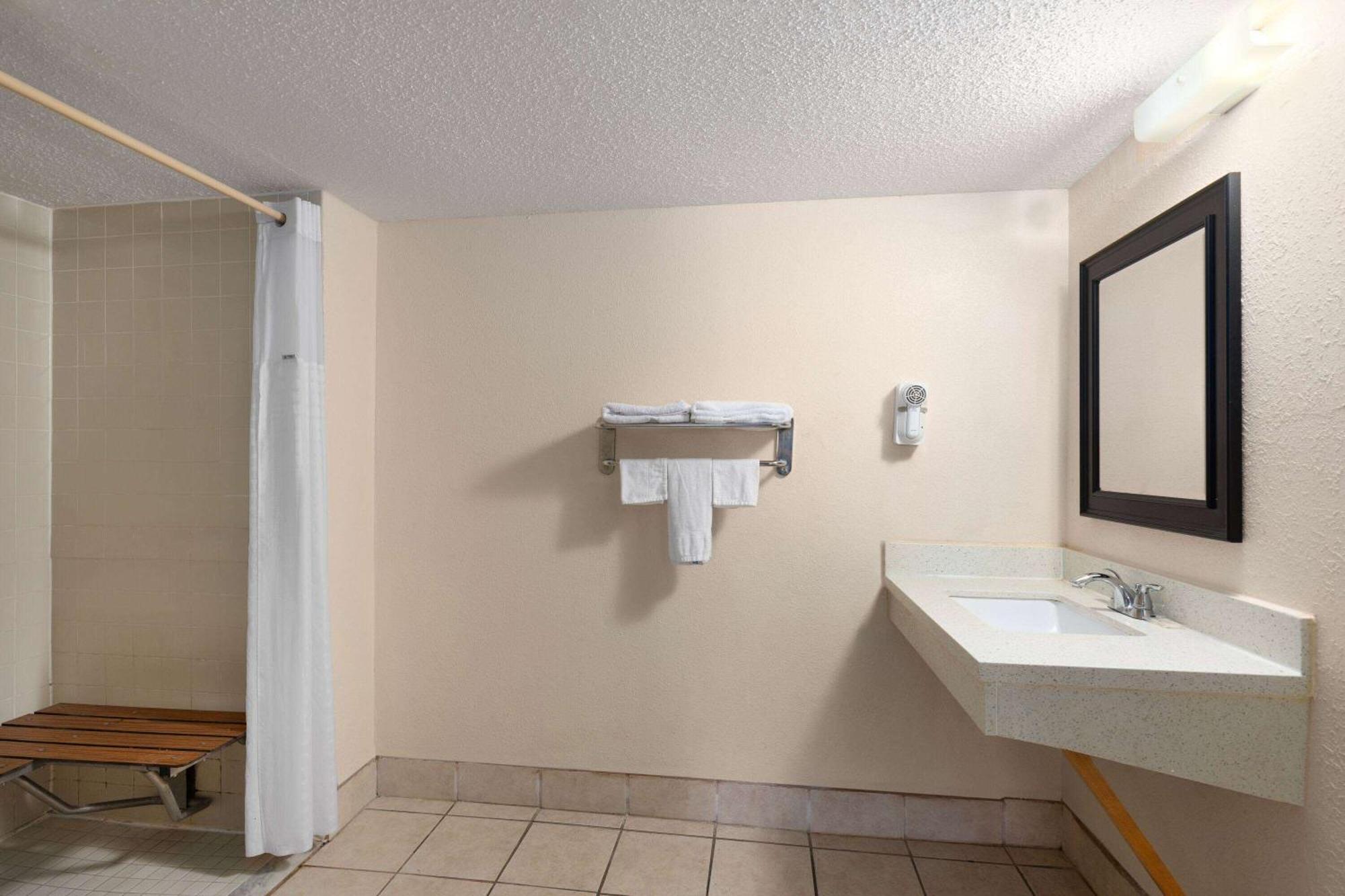 Super 8 By Wyndham Fort Mitchell Cincinnati Area Exteriér fotografie